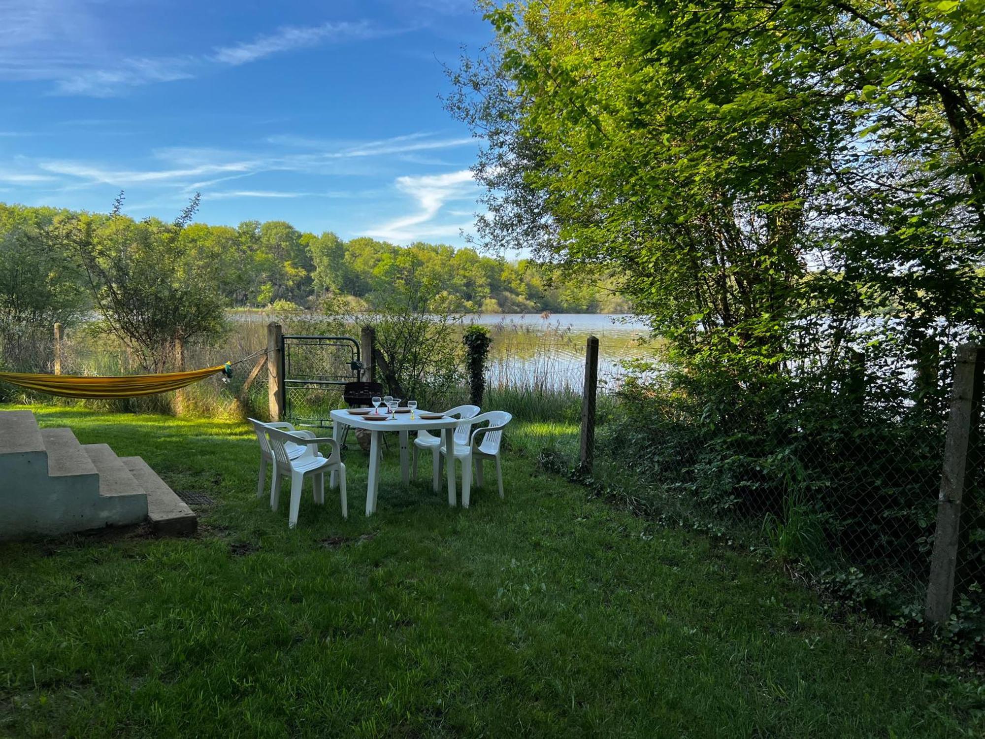 Villa Chalet Au Bord De L'Etang 4 Pers Les Boulmiers Exterior foto